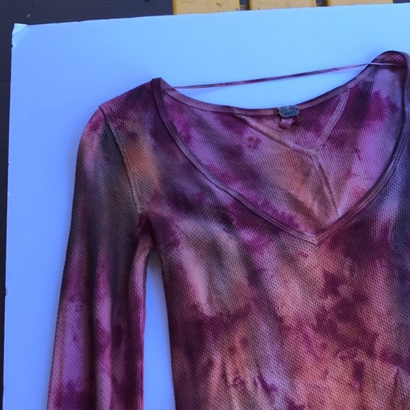 Free People We the Free Tie Dyed waffle Thermal with Embroidered Sleeves Size L - Picture 5 of 8